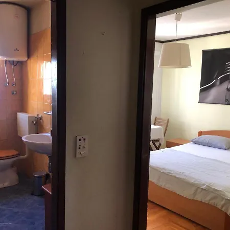 Sime's Down Town Konukevi Hvar Town