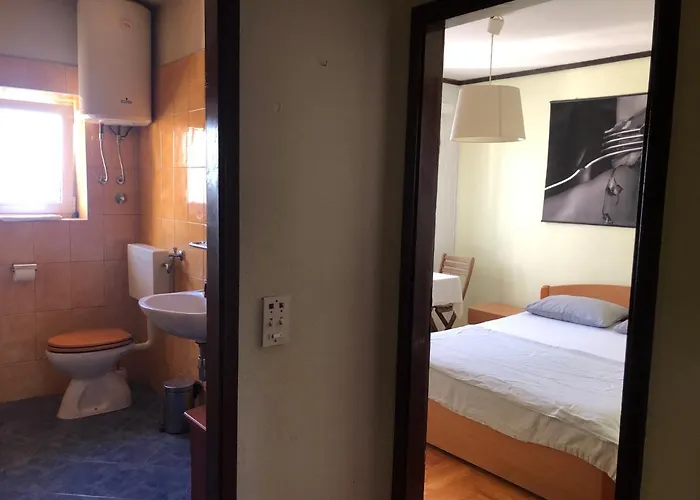 Sime's Down Town Gostinjska kuća Hvar Town