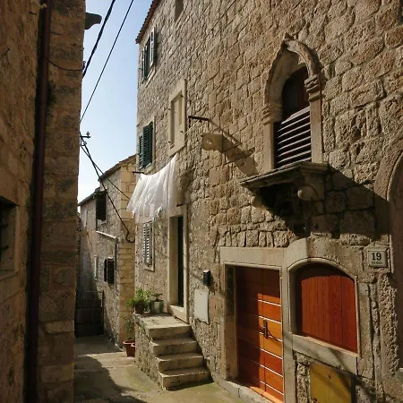 Sime's Down Town Pensión *